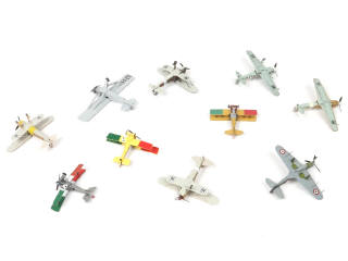 Lot 145 - DIVERS (10)