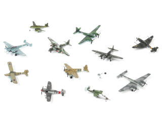 Lot 148 - DIVERS (11)