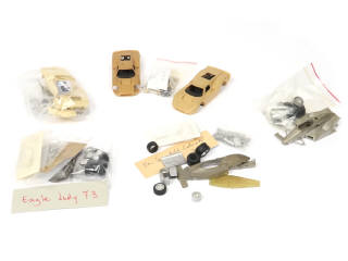 Lot 133 - DIVERS (6)