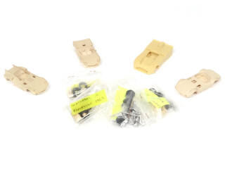 Lot 127 - DIVERS (4)