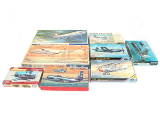 Lot 120 - DIVERS (8)