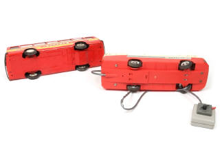 Lot 100 - DIVERS (2)