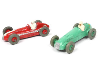 Lot 265 - DINKY TOYS (GB) (2)