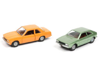 Lot 302 - DINKY TOYS (FRANCE) (2)