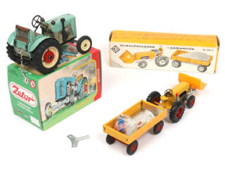 Lot 157 - DIVERS (2)