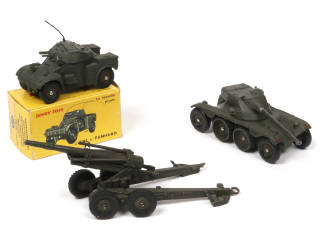 Lot 312 - DINKY TOYS (FRANCE) (3)