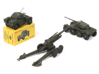 Lot 312 - DINKY TOYS (FRANCE) (3)