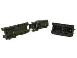 Lot 336 - DINKY TOYS (GB) (2)