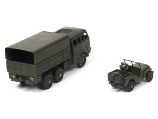 Lot 305 - DINKY TOYS (FRANCE) (2)