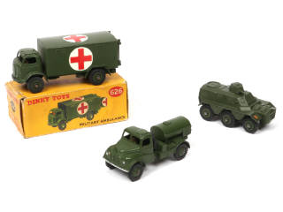 Lot 344 - DINKY TOYS (GB) (3)