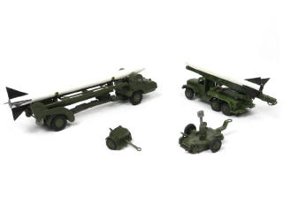 Lot 343 - DINKY TOYS (GB) (3)