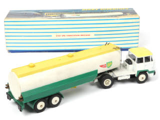 Lot 274 - DINKY TOYS (FRANCE) (1)