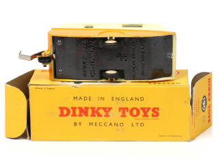 Lot 327 - DINKY TOYS (GB) (1)