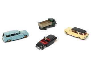 Lot 319 - DINKY TOYS (FRANCE) (4)