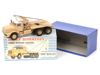 Lot 183 - DINKY TOYS (FRANCE) (1)