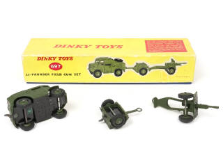 Lot 261 - DINKY TOYS (GB) (1)