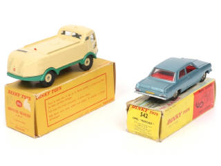 Lot 206 - DINKY TOYS (FRANCE) (2)
