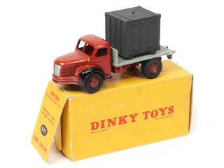 Lot 153 - DINKY TOYS (FRANCE) (1)