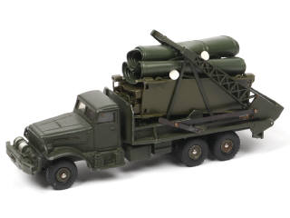 Lot 283 - DINKY TOYS (FRANCE) (1)