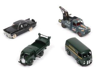 Lot 295 - DINKY TOYS (FRANCE) (4)