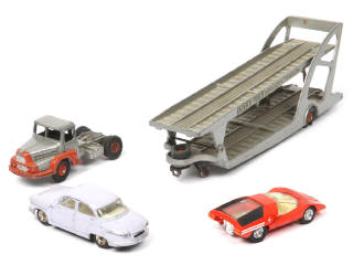 Lot 274 - DINKY TOYS (FRANCE) (3)