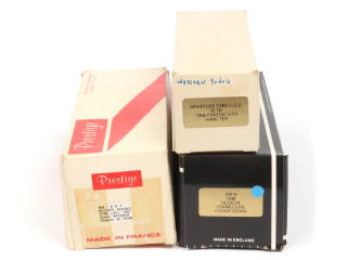 Lot 202 - DIVERS (3)