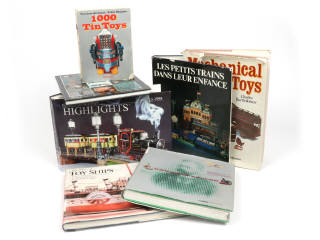Lot 16 - DIVERS (7)
