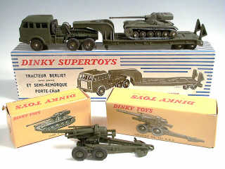 Lot 758 - DINKY TOYS FRANCE (3)