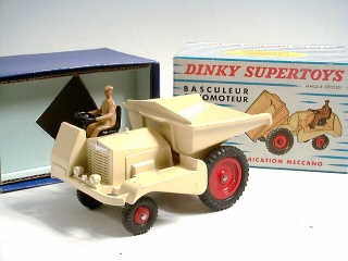 Lot 771 - DINKY TOYS (FRANCE) (1)