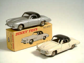 Lot 724 - DINKY TOYS (FRANCE) (2)