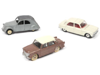 Lot 267 - DINKY TOYS (FRANCE) (3)