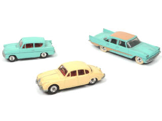 Lot 217 - DINKY TOYS (GB) (3)