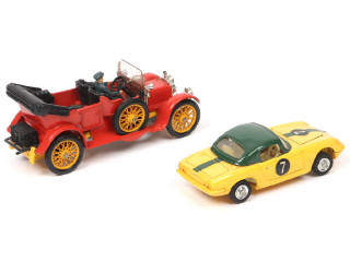 Lot 215 - CORGI TOYS (GB) (2)