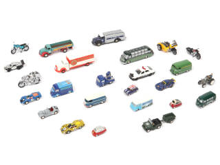 Lot 150 - DIVERS (25)