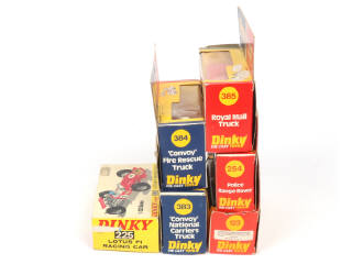 Lot 220 - DINKY TOYS (GB) (6)