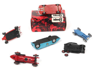Lot 140 - DIVERS (6)