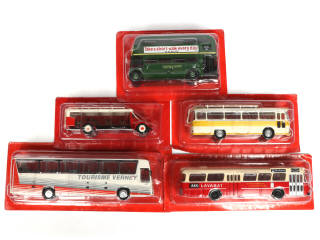 Lot 121 - EDITIONS HACHETTE (FRANCE) (5)