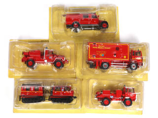 Lot 147 - EDITIONS HACHETTE (FRANCE) (5)