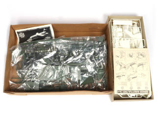 Lot 23 - REVELL (USA) (2)
