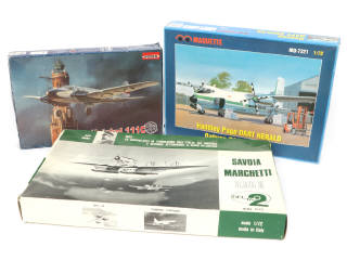Lot 40 - DIVERS (3)