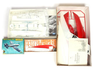 Lot 43 - DIVERS (4)