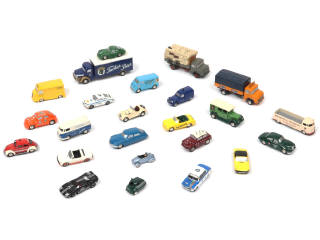Lot 167 - DIVERS (25)