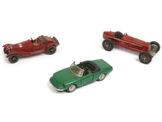 Lot 44 - TOGI (ITALIE) (3)