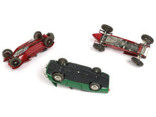 Lot 44 - TOGI (ITALIE) (3)