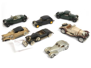 Lot 51 - DIVERS (7)