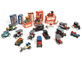Lot 159 - DIVERS (18)