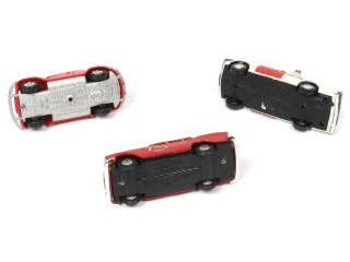 Lot 136 - DIVERS (3)