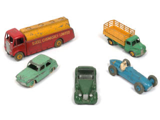Lot 235 - DINKY TOYS (GB) (5)