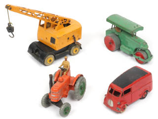 Lot 232 - DINKY TOYS (GB) (4)
