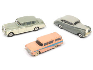 Lot 229 - DINKY TOYS (GB) (3)